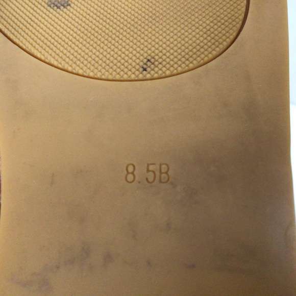 Lauren Ralph Lauren Black Patent Thong Sandals, 8.5B - Picture 8 of 8